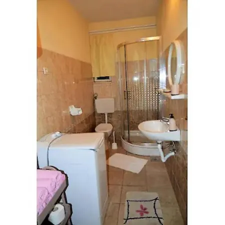 Апартаменты Beachside - Sleeps 5 Parking & Views Poljica (Trogir)
