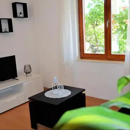 Beachside - Sleeps 5 Parking & Views Апартаменты