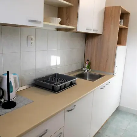 Апартаменты Beachside - Sleeps 5 Parking & Views *