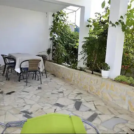 Апартаменты Beachside - Sleeps 5 Parking & Views Poljica (Trogir)