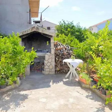 Апартаменты Beachside - Sleeps 5 Parking & Views Poljica (Trogir)
